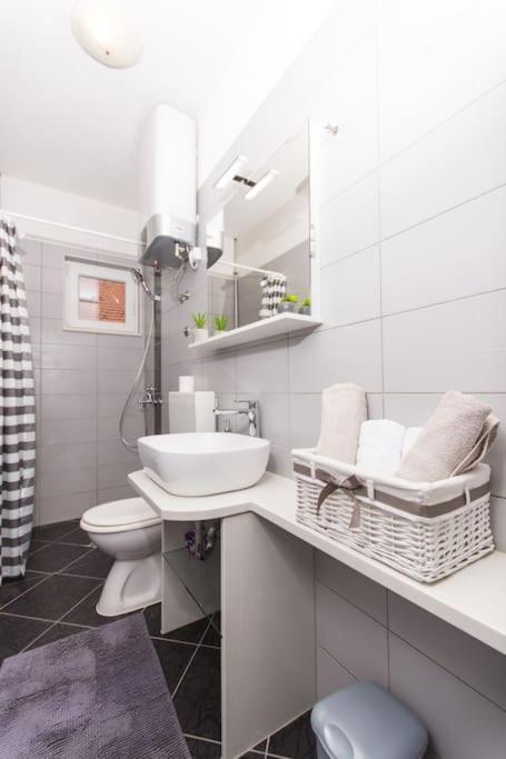 Apartment Dajana Trogir Bagian luar foto