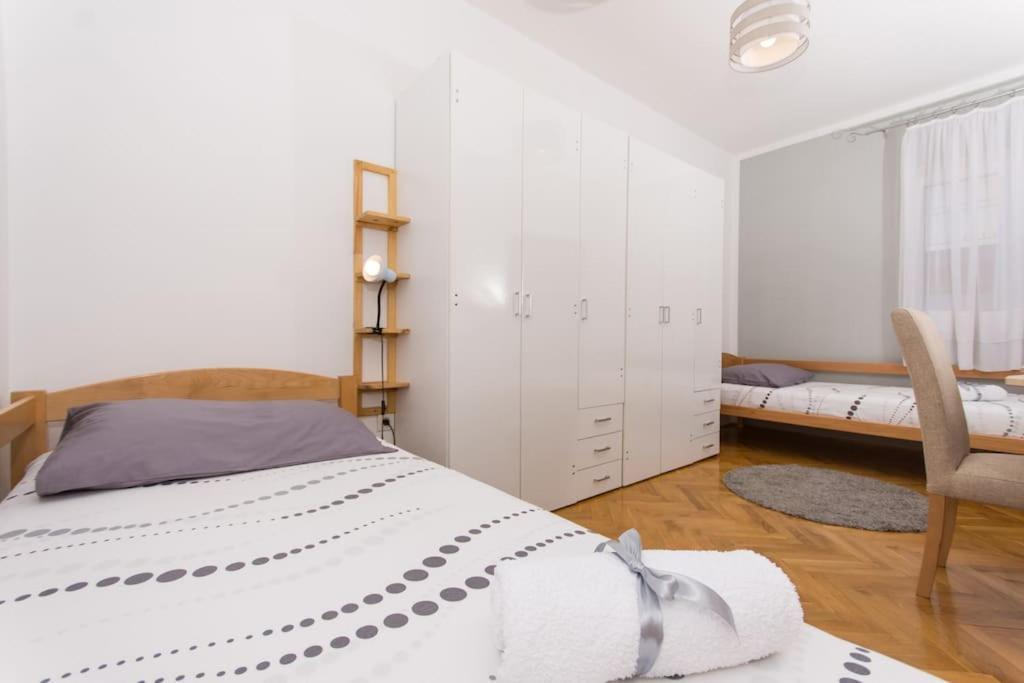 Apartment Dajana Trogir Bagian luar foto