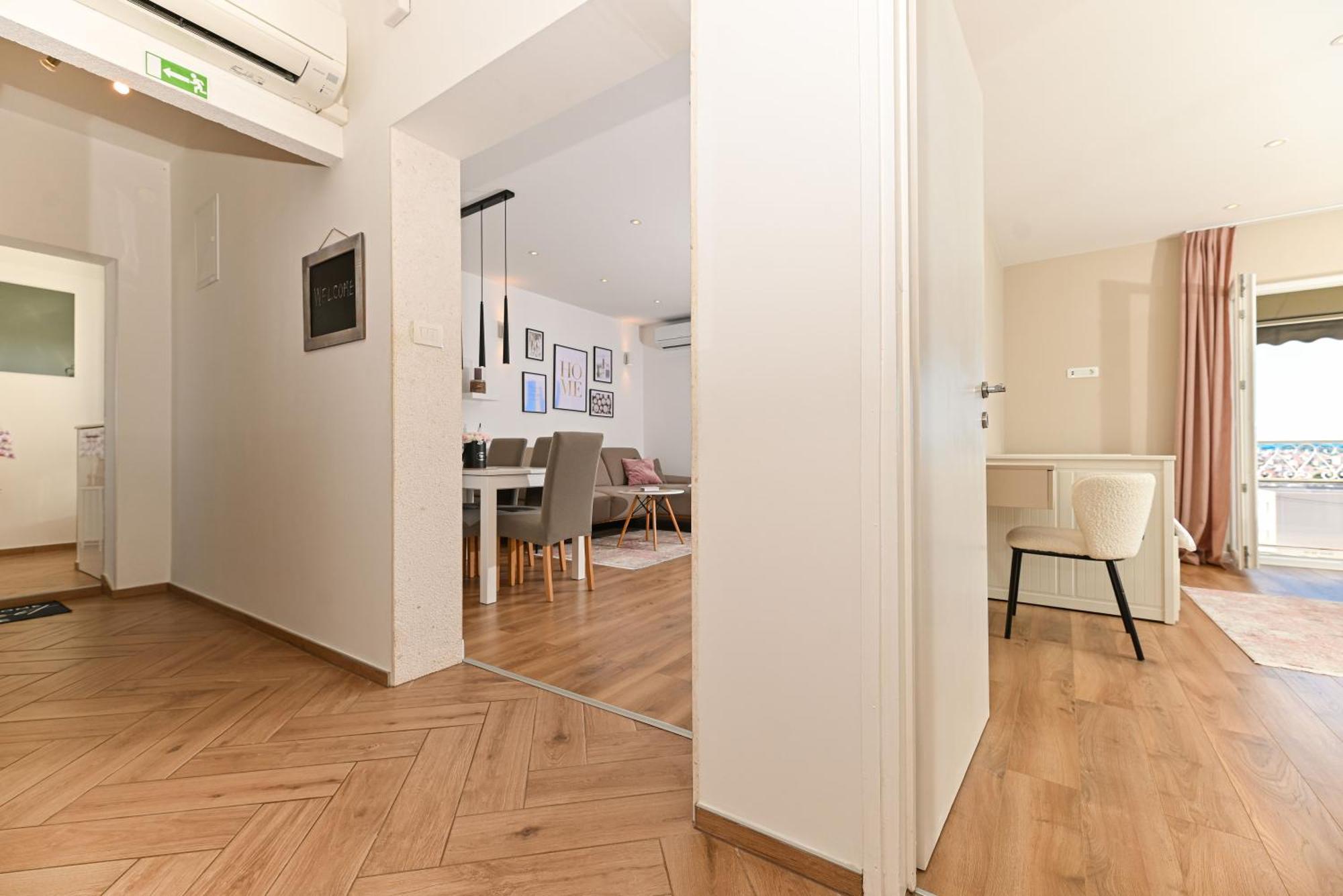 Apartment Dajana Trogir Bagian luar foto