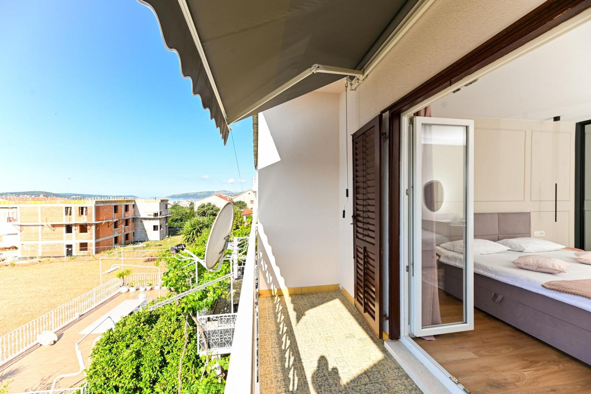 Apartment Dajana Trogir Bagian luar foto